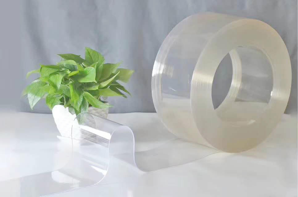 China Good Quality Super clear Transparent Smooth Surface Colorful PVC Curtain/ Sliding PVC Door Strip Curtain Strip Roll