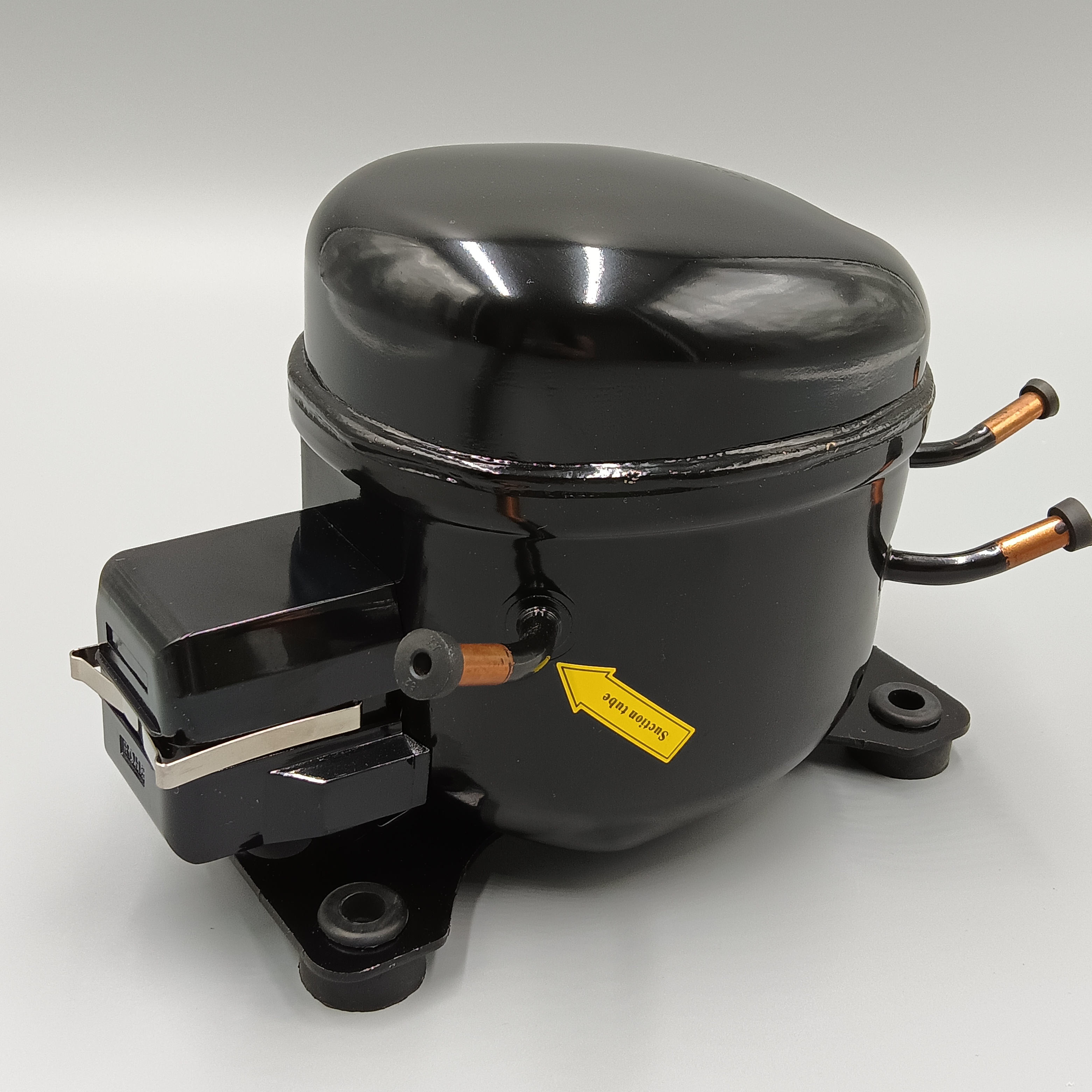 Wholesale Price R290 R404A R134A Refrigerator Compressor 1/4 for Fridge,1/2HP 5/8HP Refrigerator Compressor With Qood Price