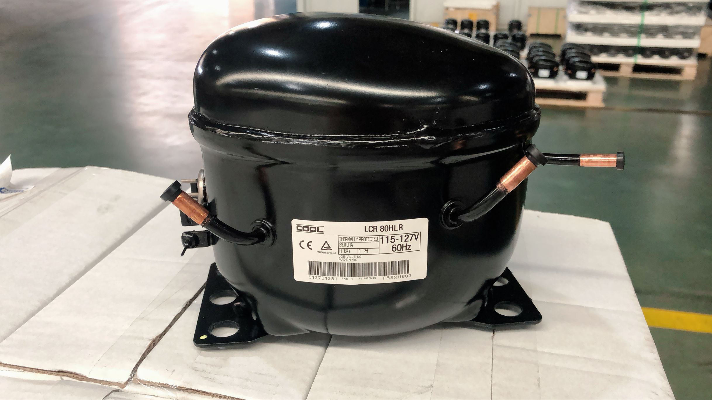 High Quality Refrigerator Compressor R600a 1/6HP LBP Model L76CY 1PH220V50HZ Semi-efficient Industrial Refrigeration Compressor