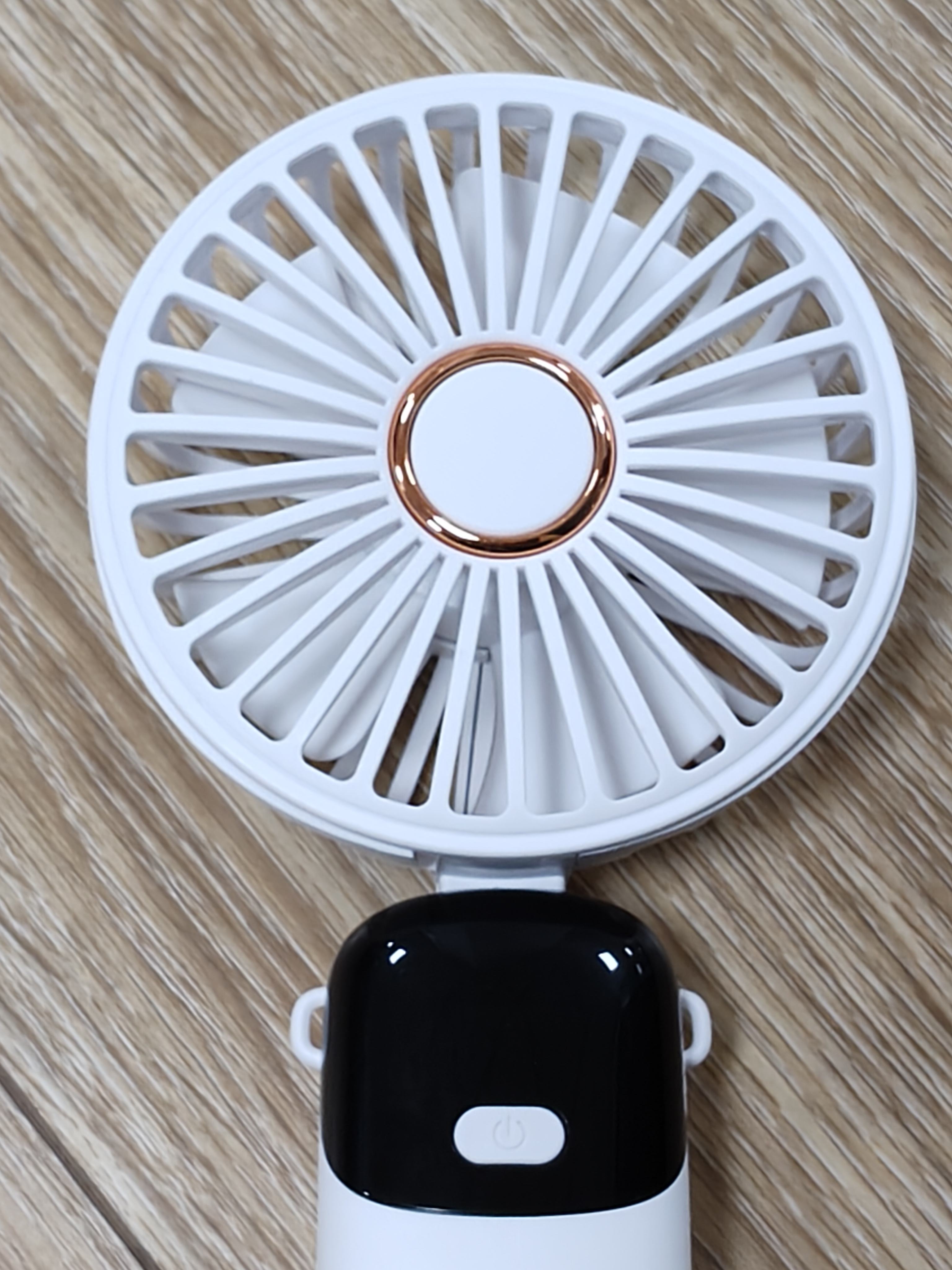 Low MOQ Portable Handheld Fan Company Gift Rechargeable Mini Fan New Design Hanging Waist Clip Fan with Good Price